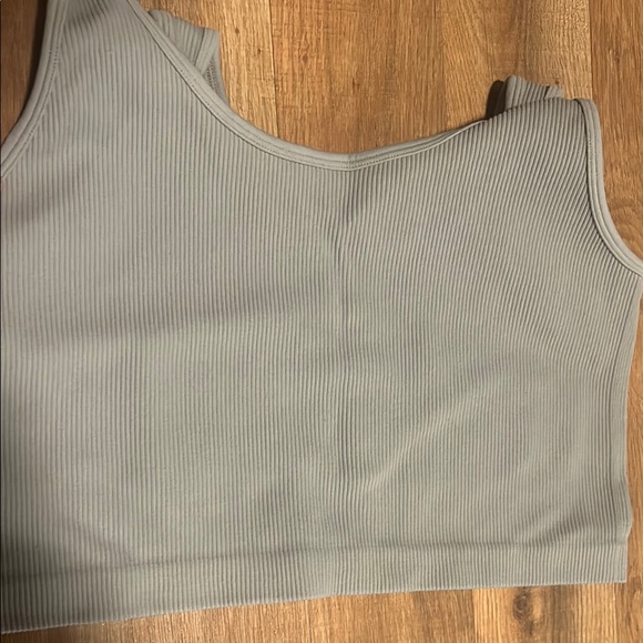 Gray Ribbed Crop Top - Picture 3 of 3